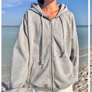 brandy melville zip up hoodie